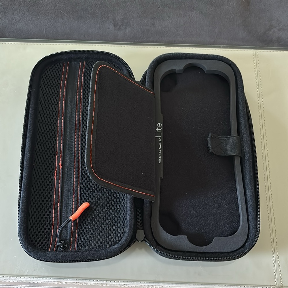Nintendo Pokémon Switch Carrying Case - Picture 5 of 6